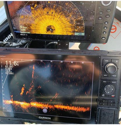 Garmin fish finder screen after being cleaned with MadFishen Graph Cleaner, providing crystal-clear sonar imaging for a better fishing experience.